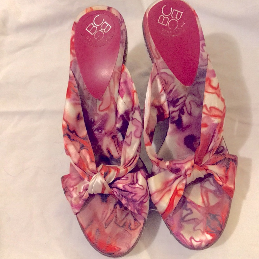 BCBG Wedges